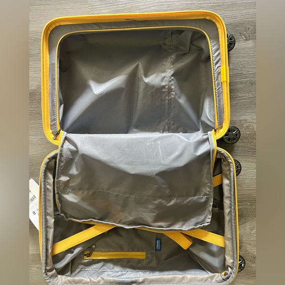 Carry on luggage set - Picture 7 of 8